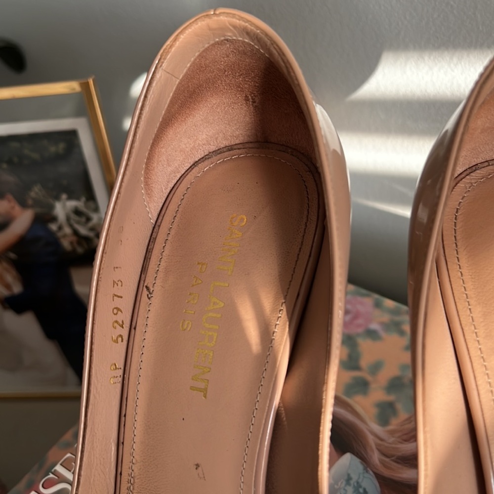 Saint Laurent Paris Nude Heels - Picture 3 of 9